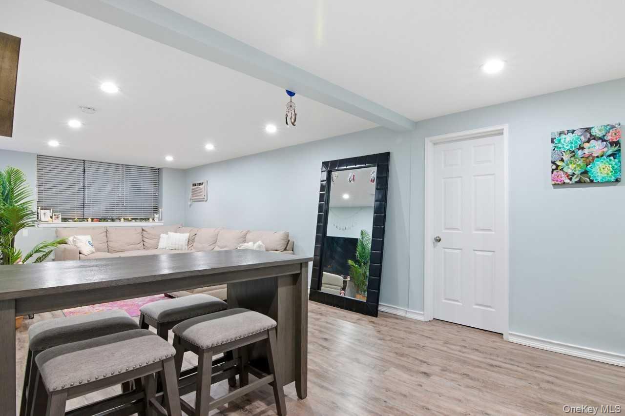 52 Brompton Road, Unit 52 photo 6