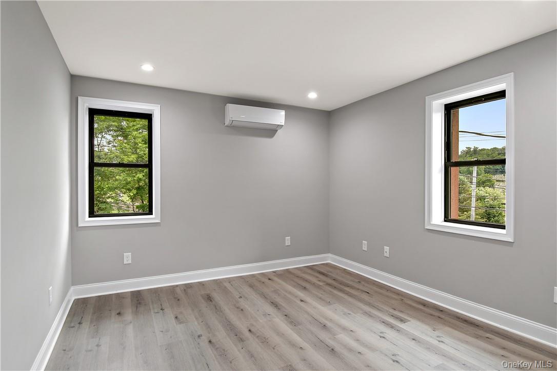 122 Commerce Street, Unit 5 photo 2