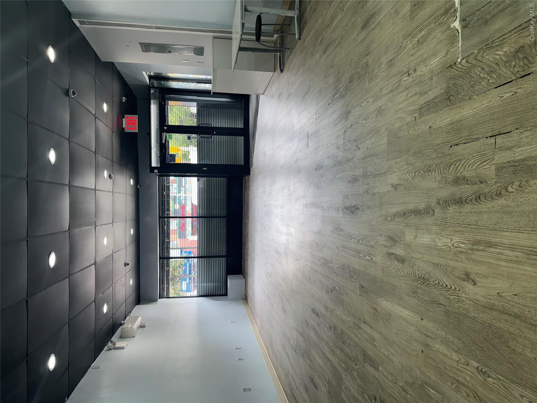 10401 Northern Blvd – For Rent