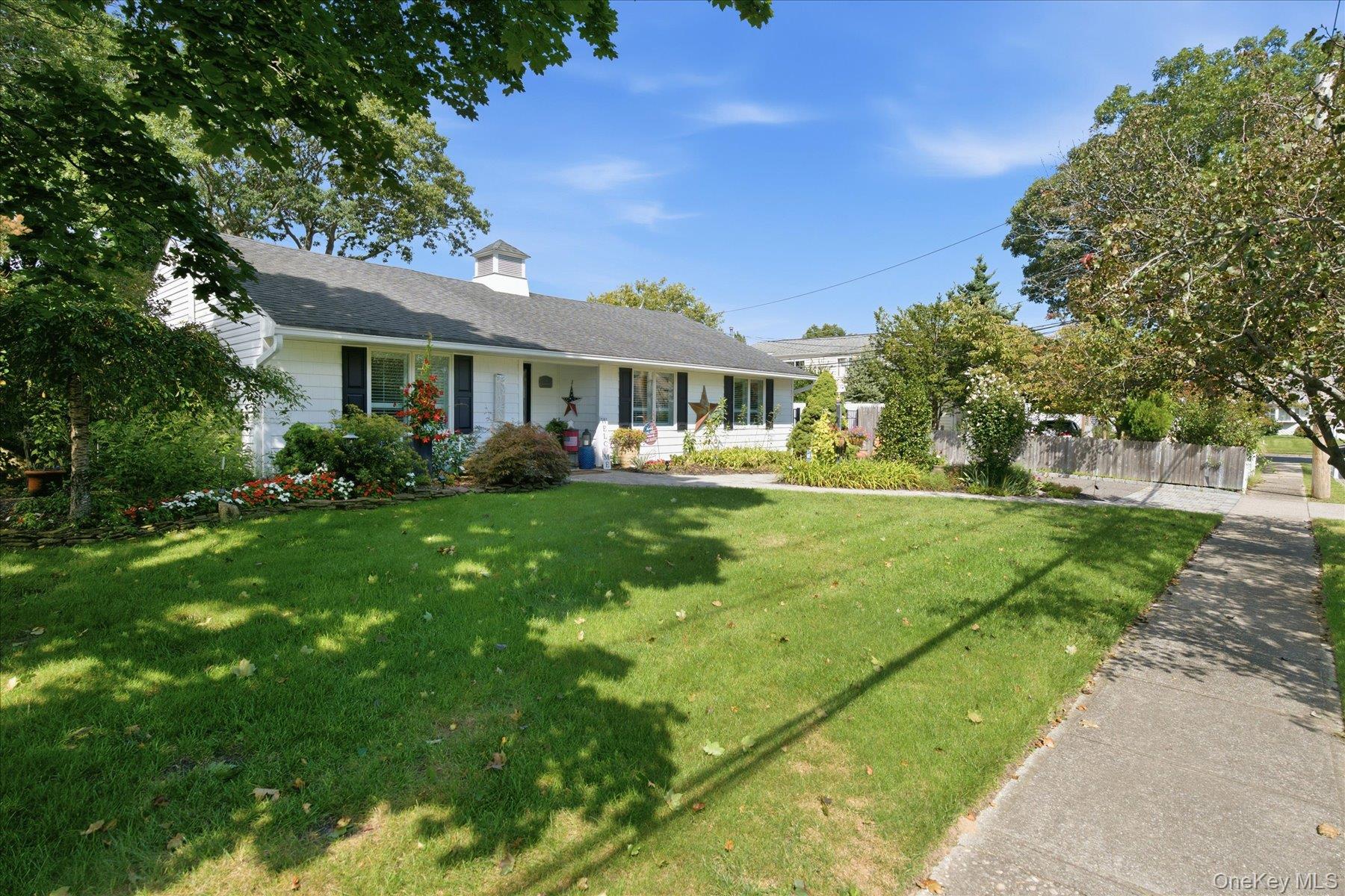 4 Fairlane Drive – For Sale photo 3
