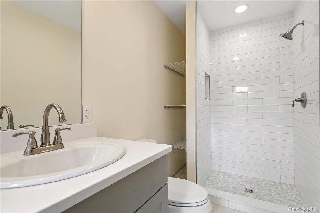 5 Scott Drive – For Rent photo 15