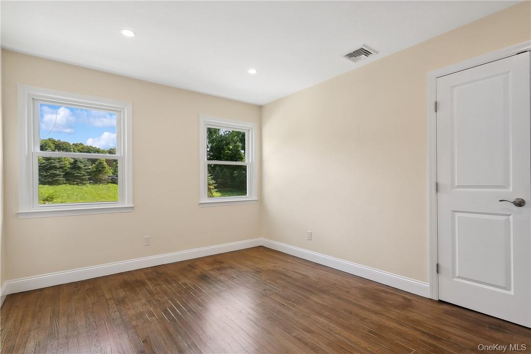 5 Scott Drive – For Rent photo 17