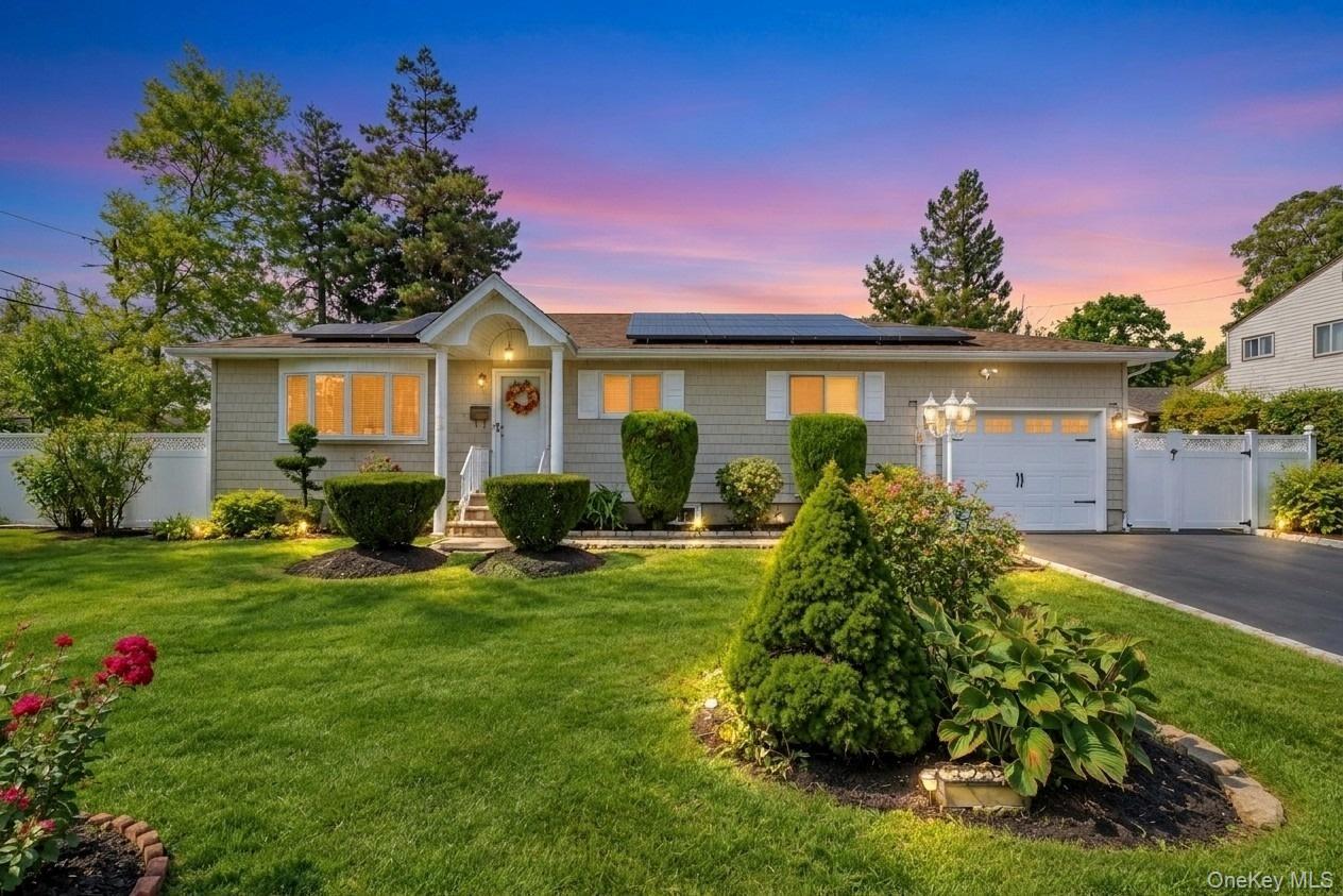 272 W 12th Street – For Sale