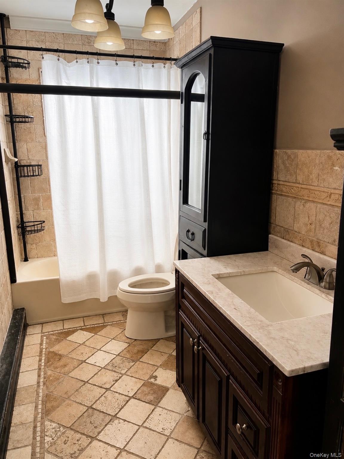 2573 Harvard Lane – For Sale photo 3