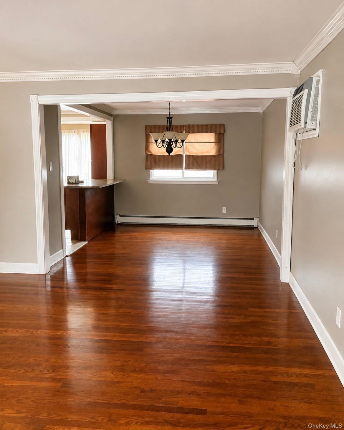 2573 Harvard Lane – For Sale photo 2