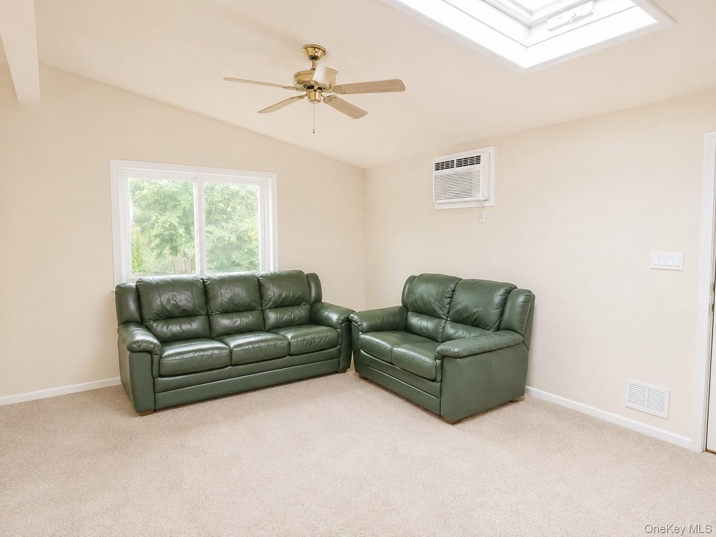 106 Days Avenue – For Rent photo 3