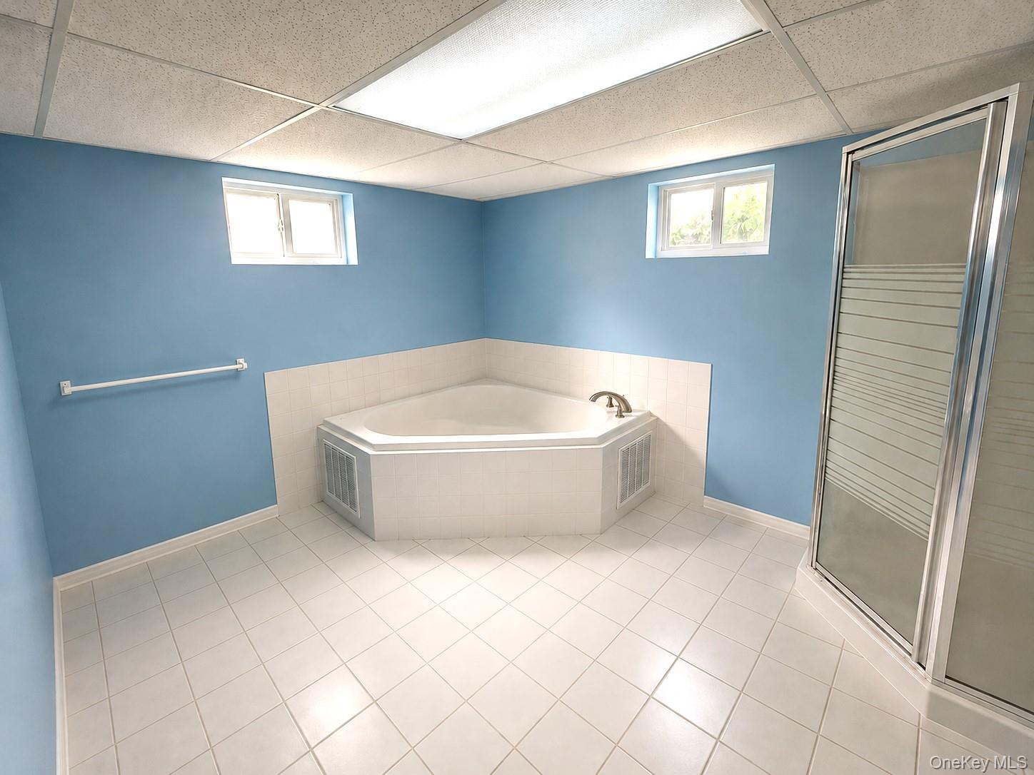 106 Days Avenue – For Rent photo 18
