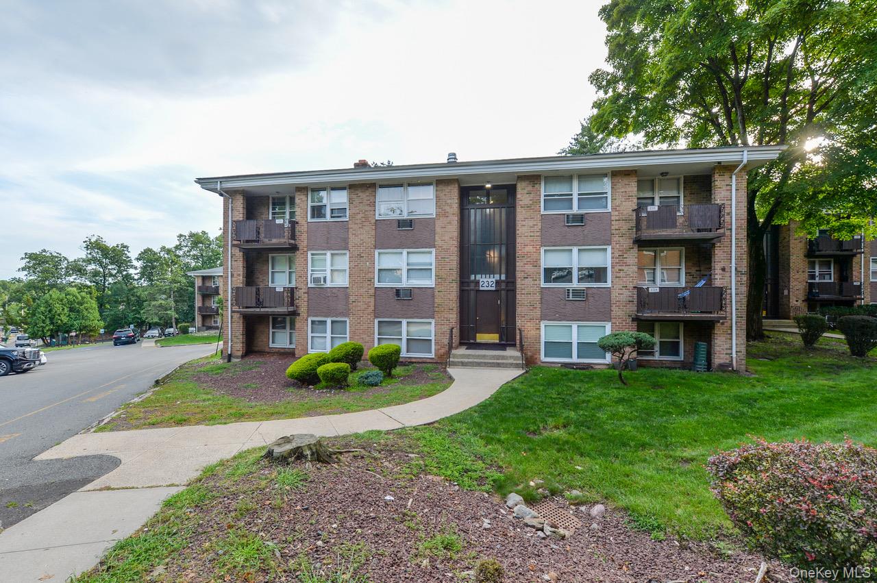 232 Kearsing Parkway, Unit G photo 9