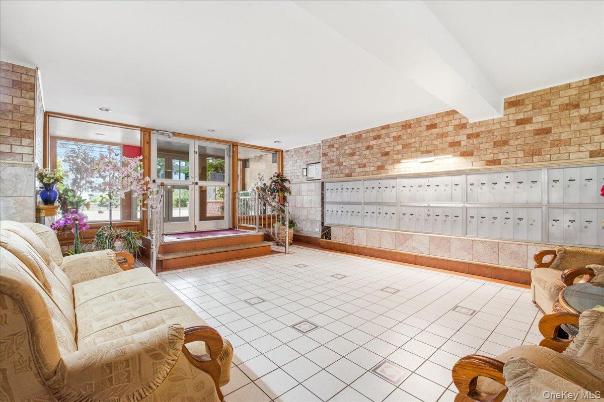 82-40 Austin Street, Unit 6B photo 4