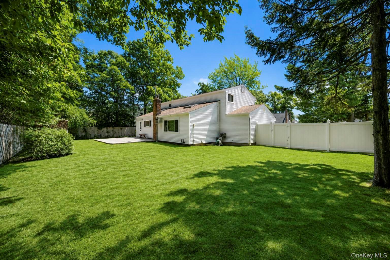 25 Hewes Street – For Rent photo 9