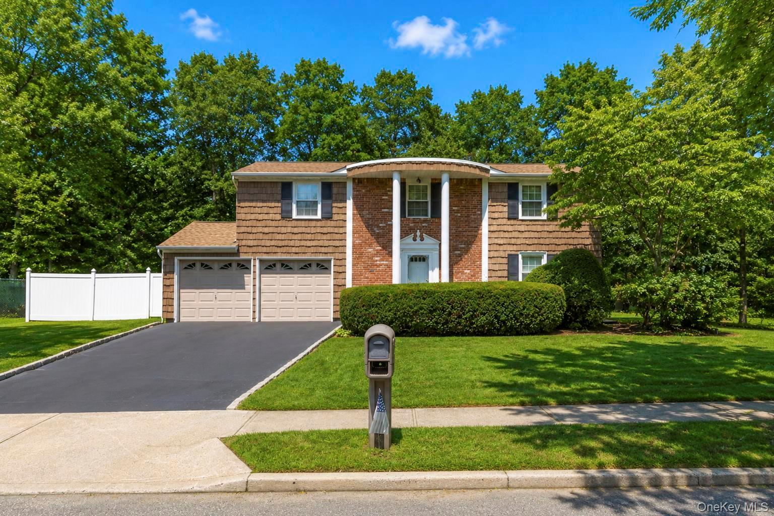 25 Hewes Street – For Rent