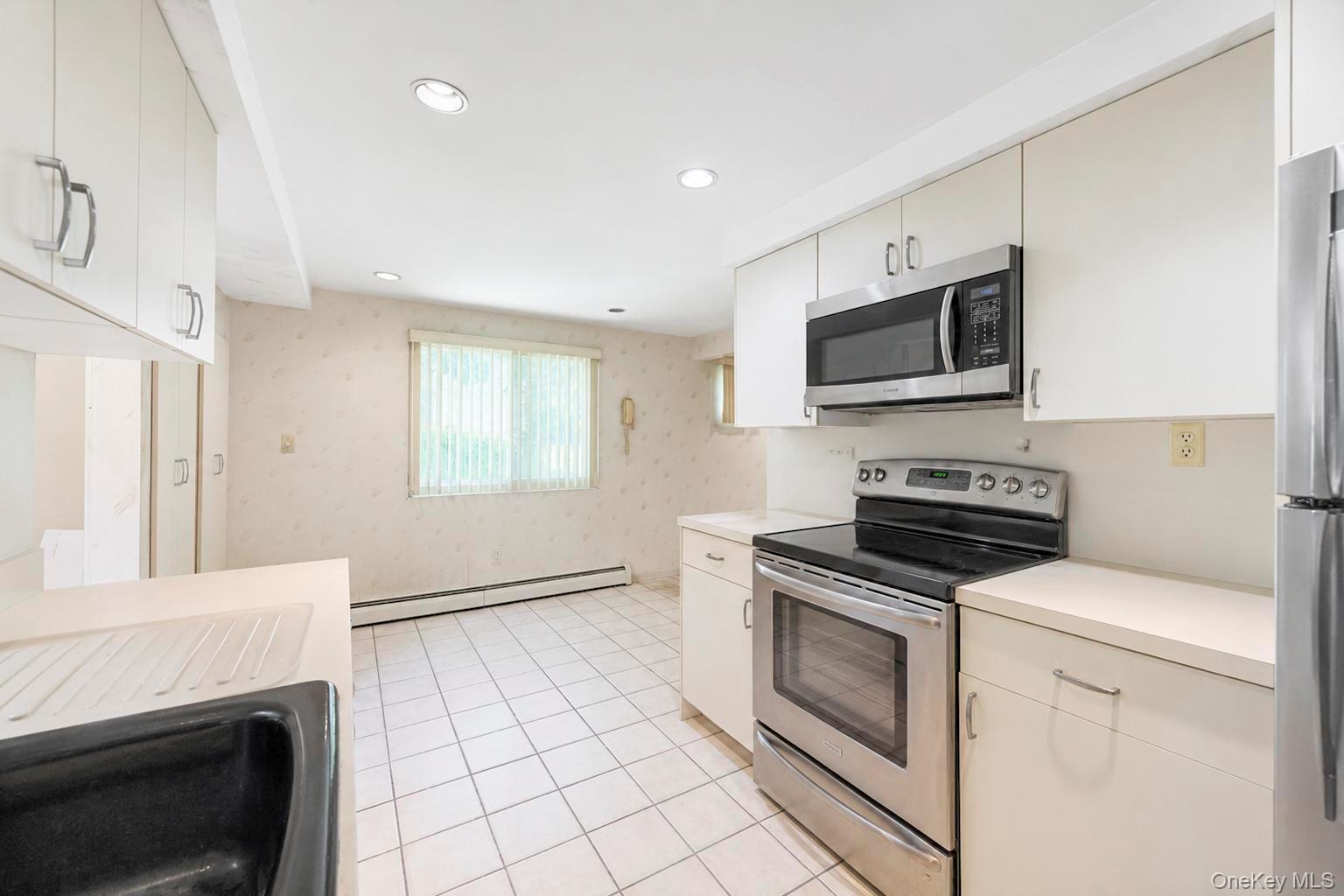 25 Hewes Street – For Rent photo 14