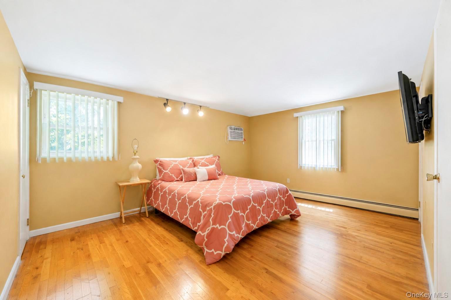 25 Hewes Street – For Rent photo 37