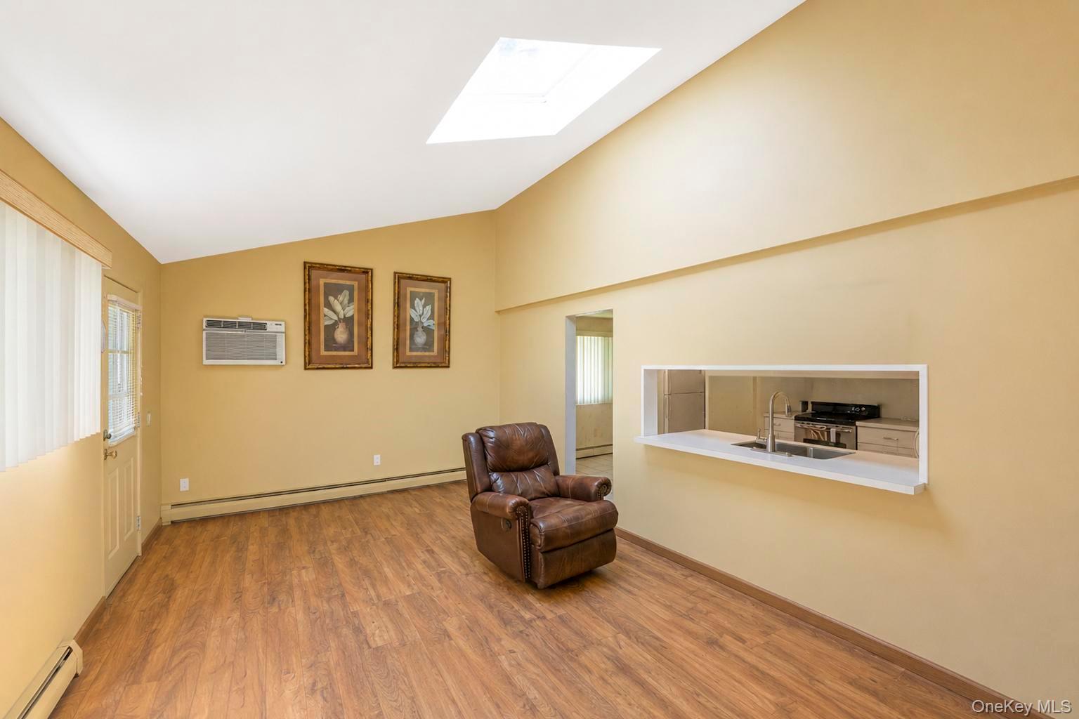 25 Hewes Street – For Rent photo 13