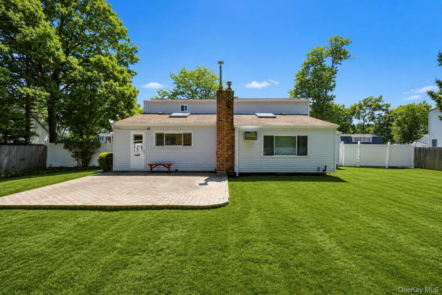 25 Hewes Street – For Rent photo 8