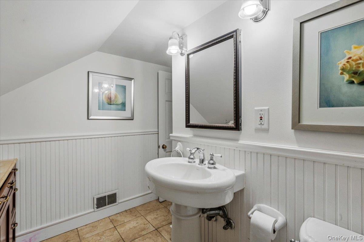 16 Stuart Avenue – For Sale photo 27