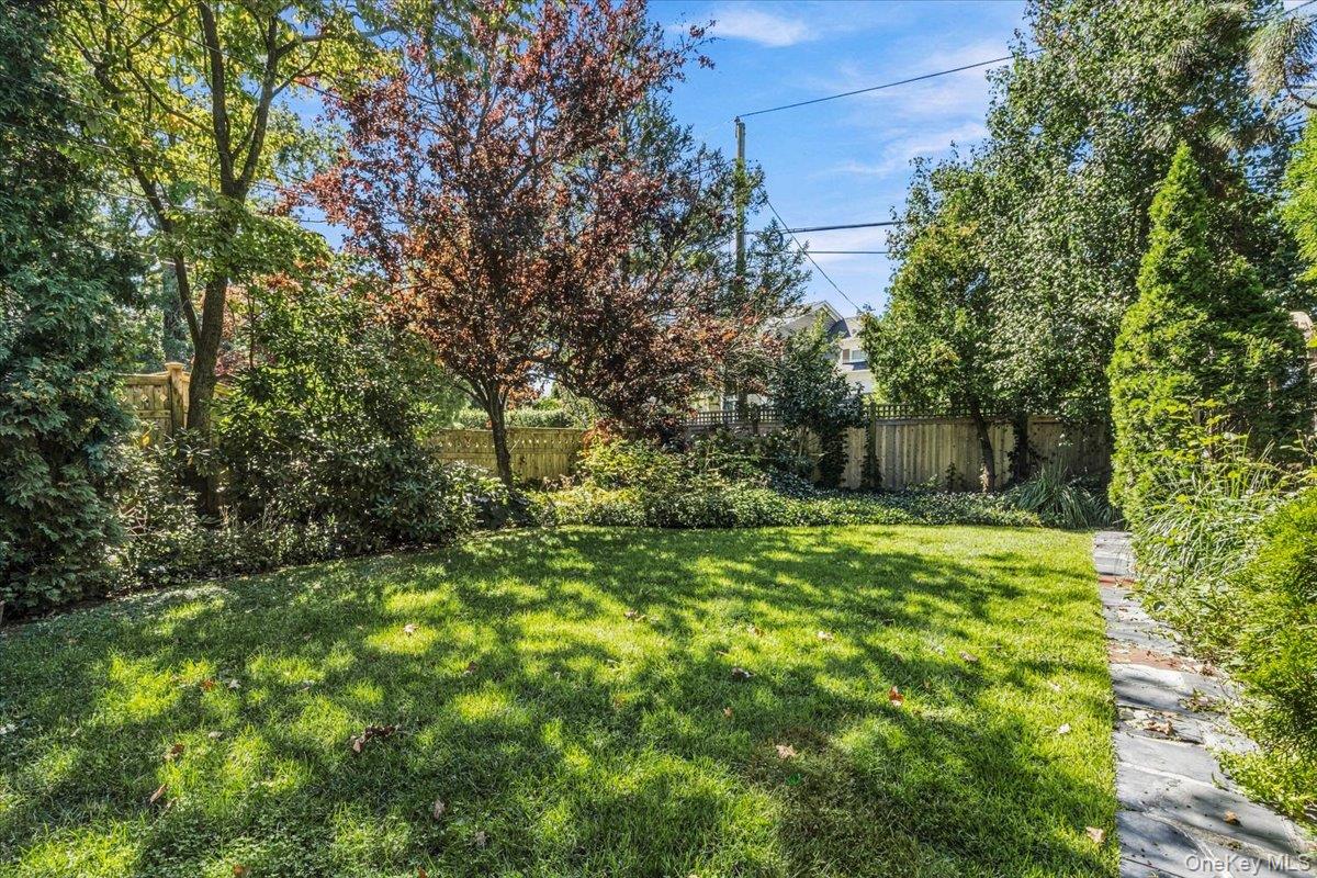 16 Stuart Avenue – For Sale photo 31