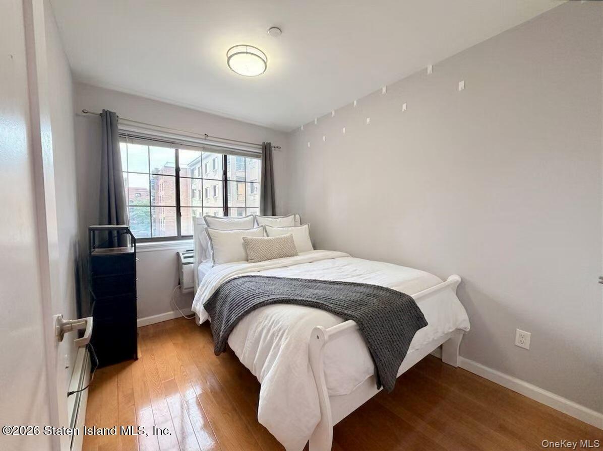 144-85 Roosevelt Avenue, Unit 3e photo 2