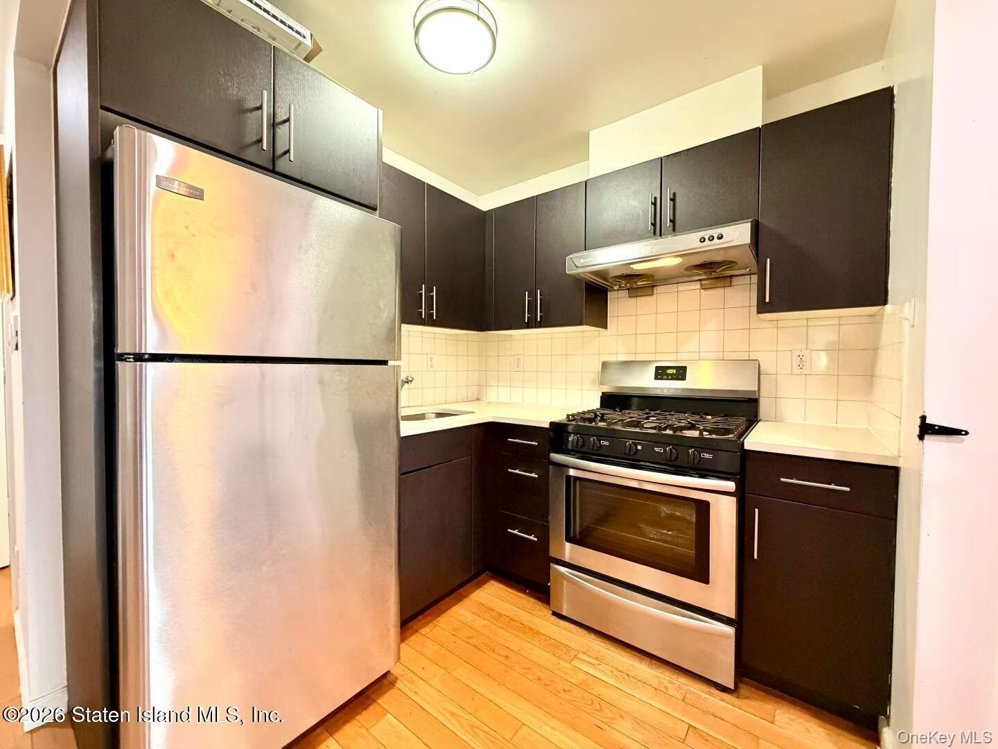 144-85 Roosevelt Avenue, Unit 3e photo 7