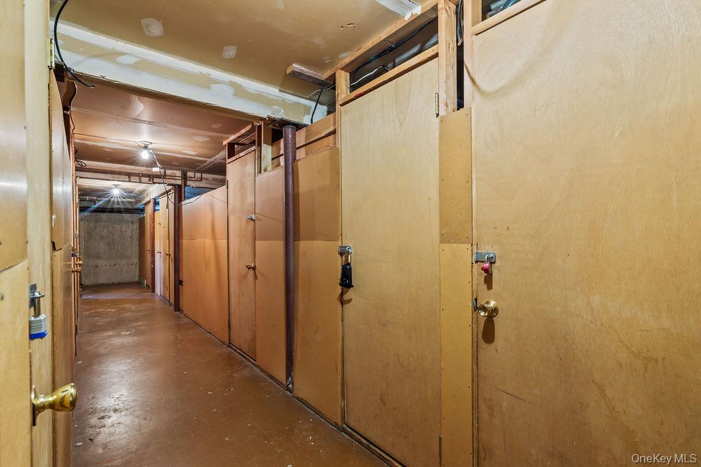249 Country Club Lane – For Sale photo 31