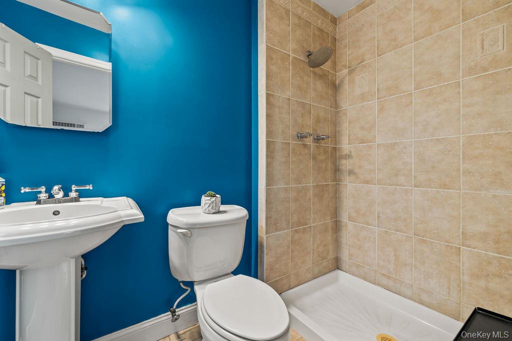 249 Country Club Lane – For Sale photo 26