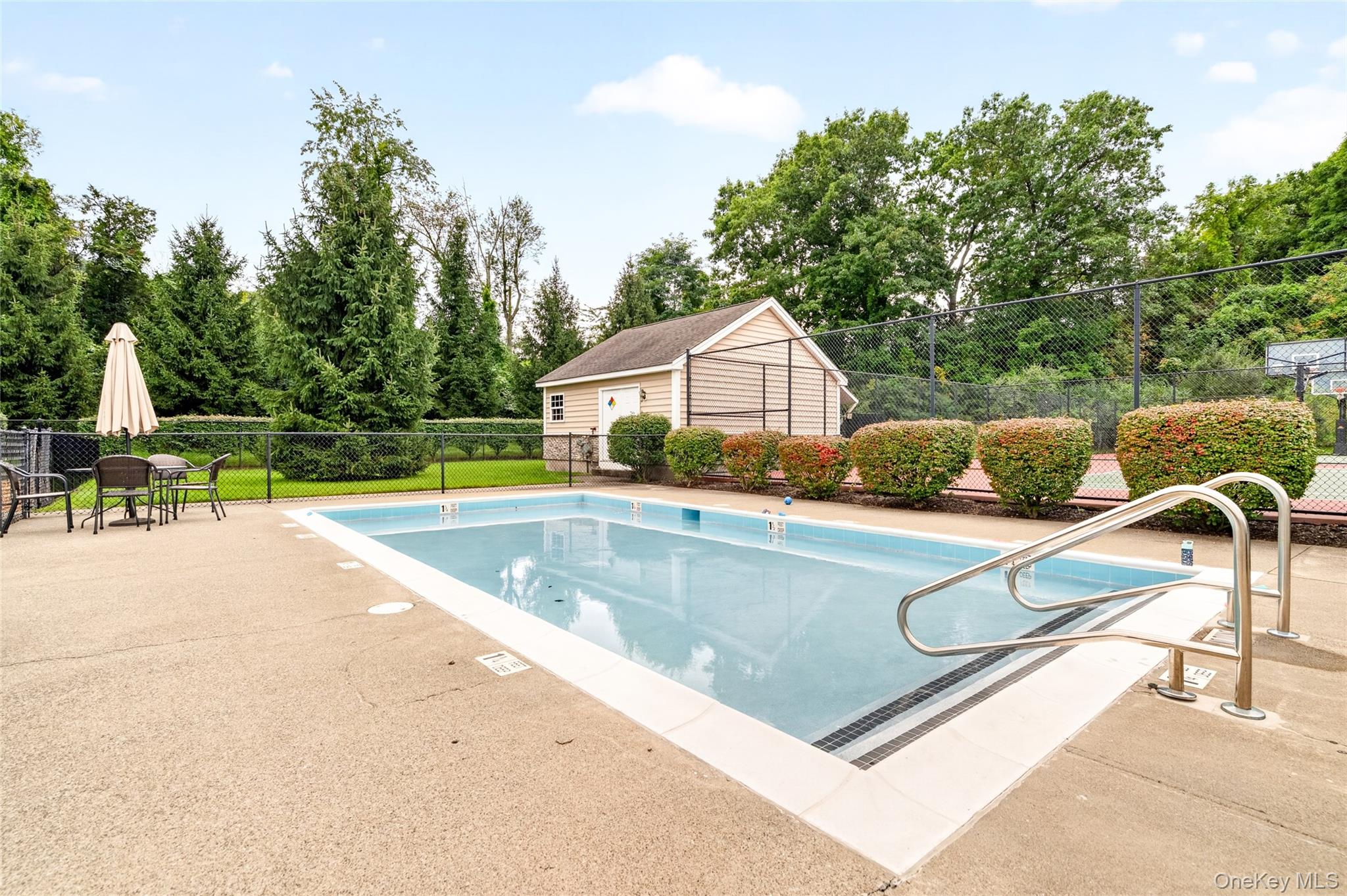 1307 Glastonbury Lane – For Sale photo 46