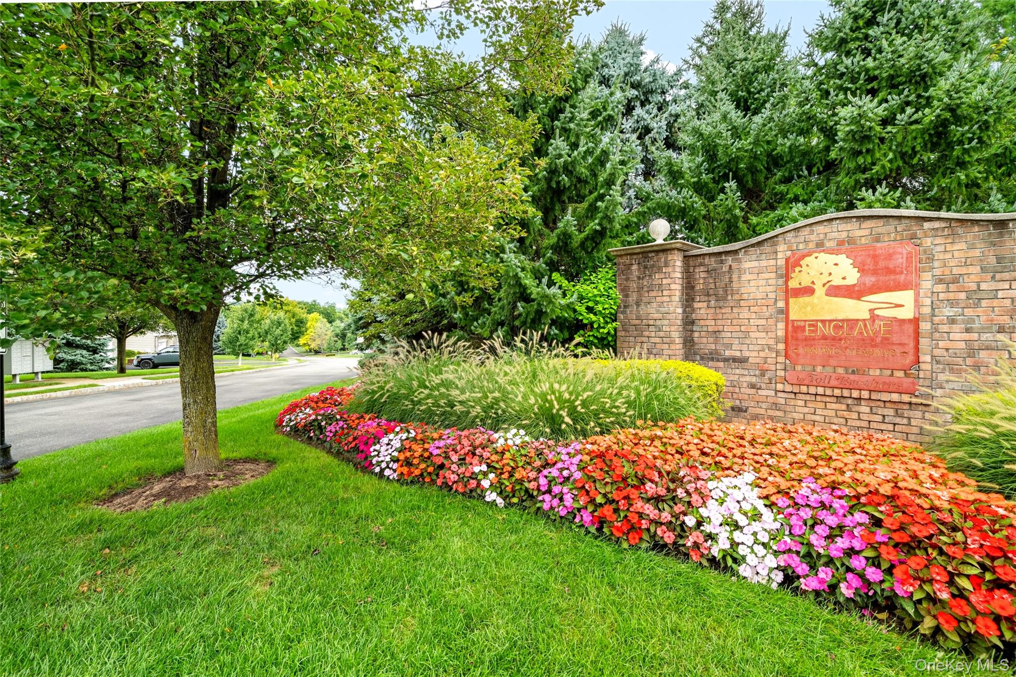 1307 Glastonbury Lane – For Sale photo 42