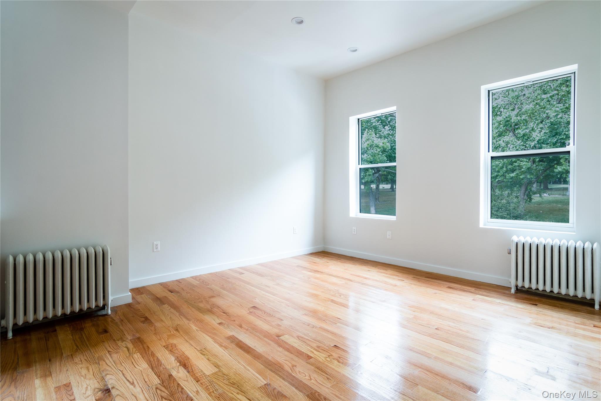 1501 Teller Avenue – For Sale photo 2