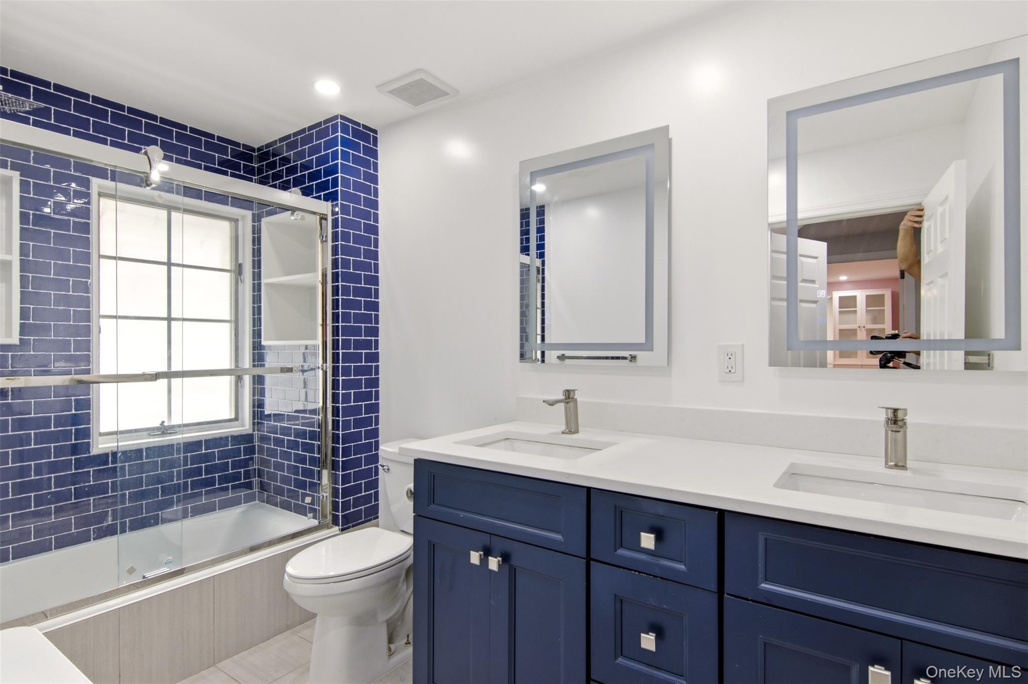 21 Sherrard Street – For Rent photo 10