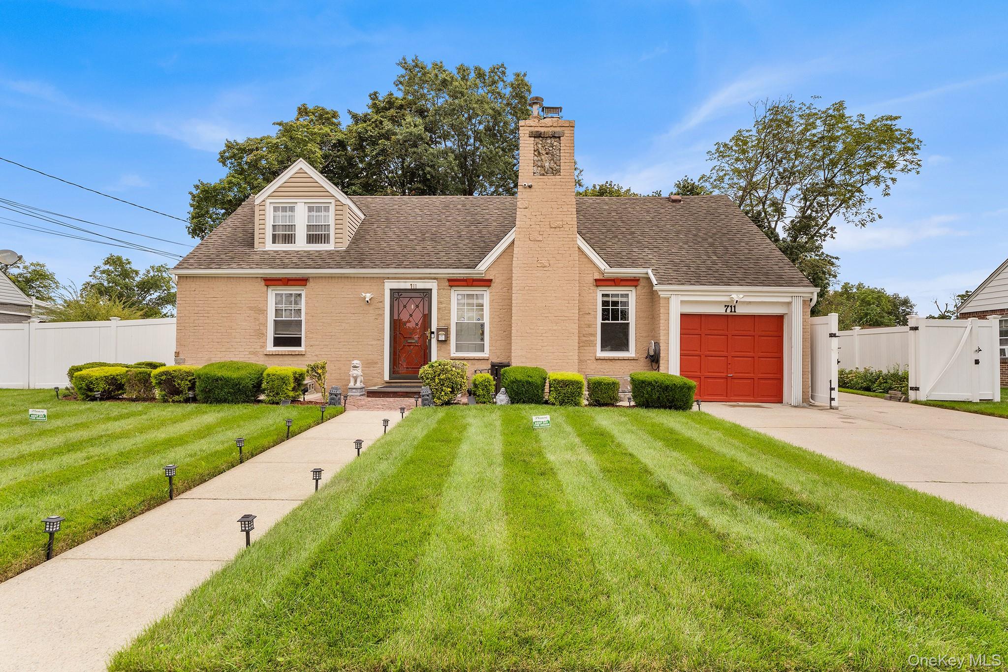 711 Charter Court – For Sale