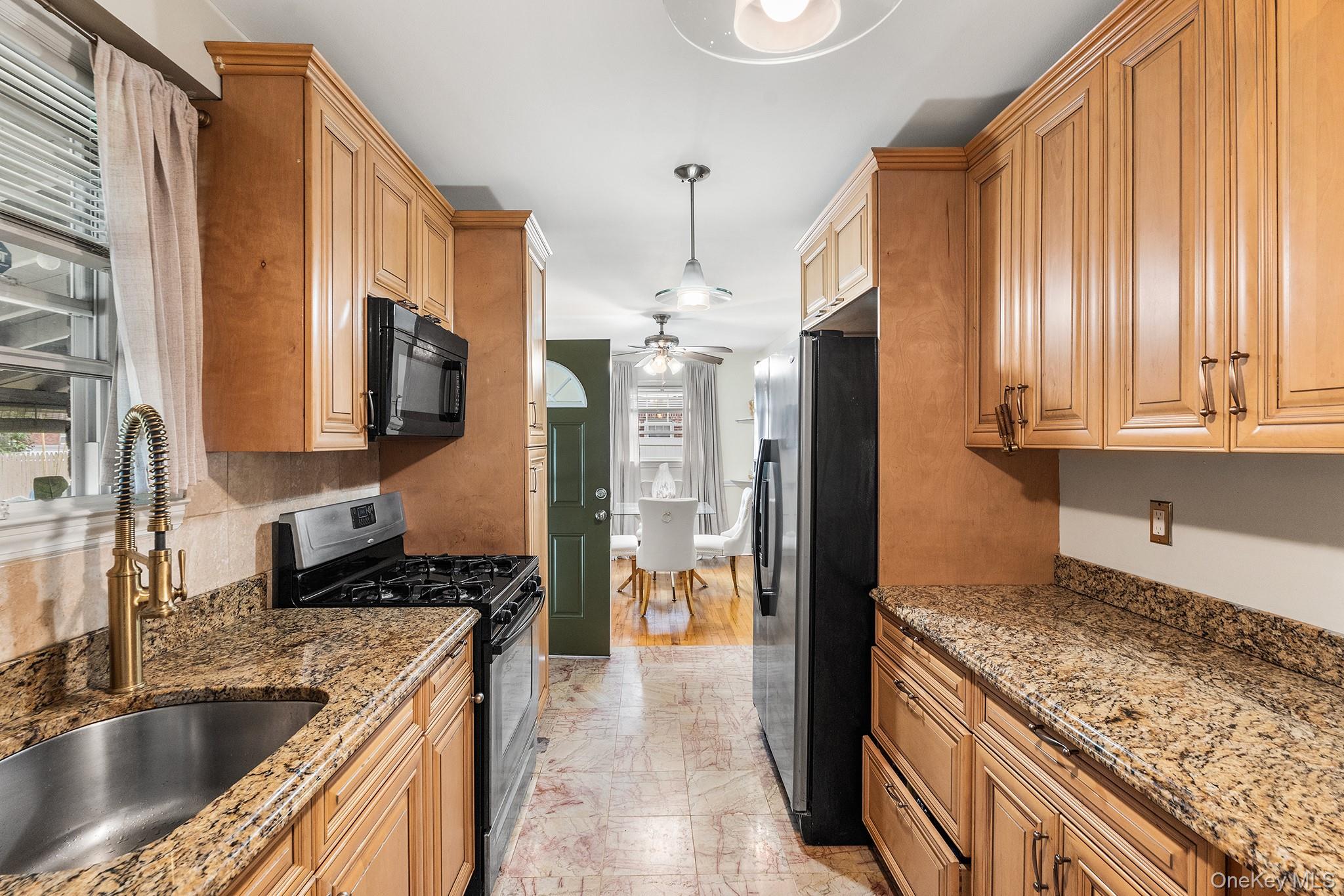 711 Charter Court – For Sale photo 10