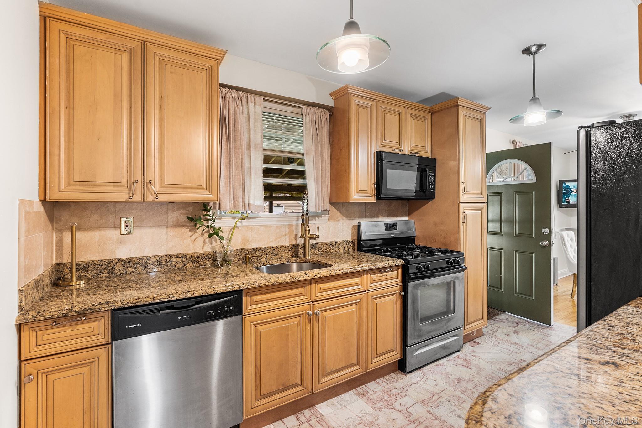 711 Charter Court – For Sale photo 11