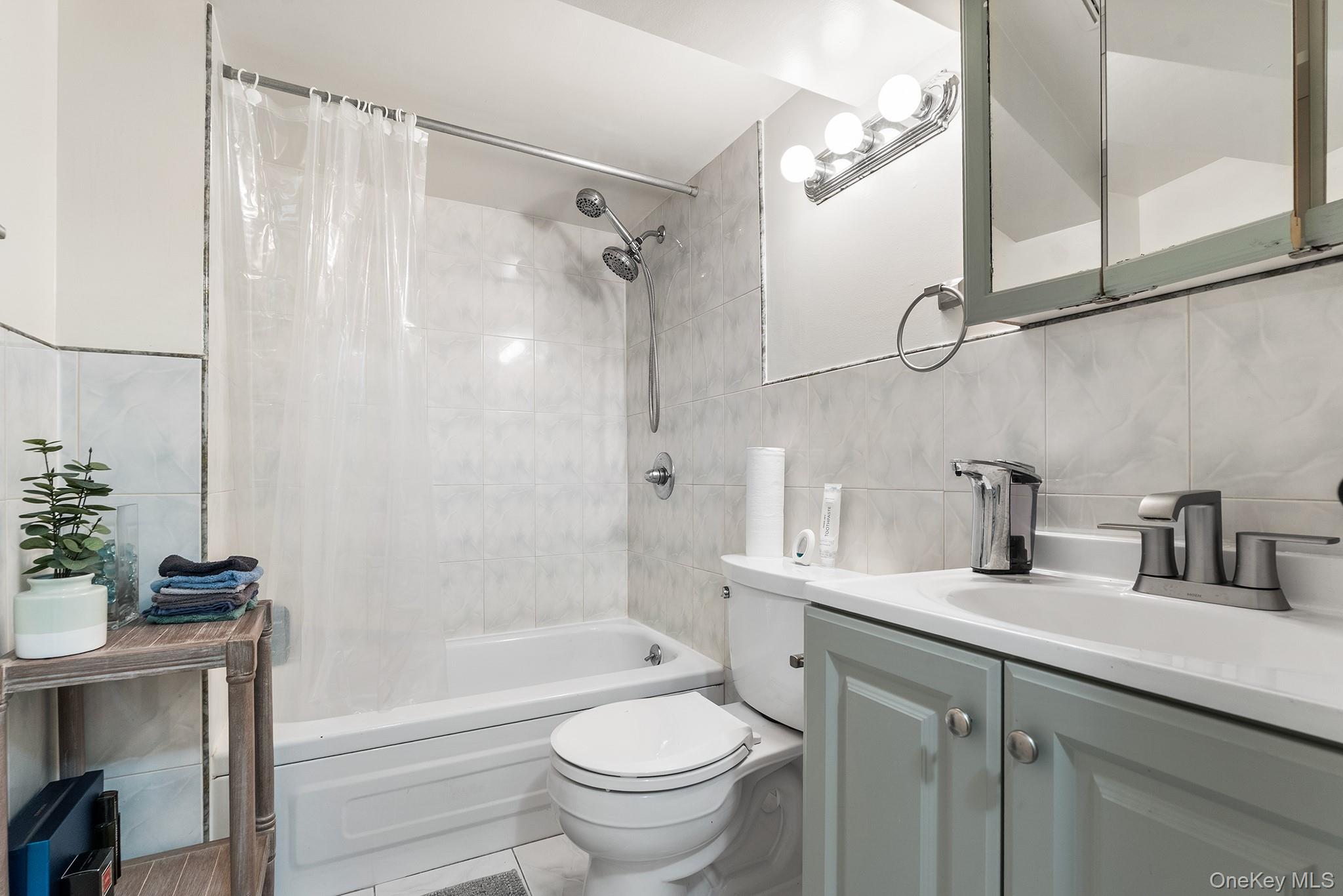 711 Charter Court – For Sale photo 29