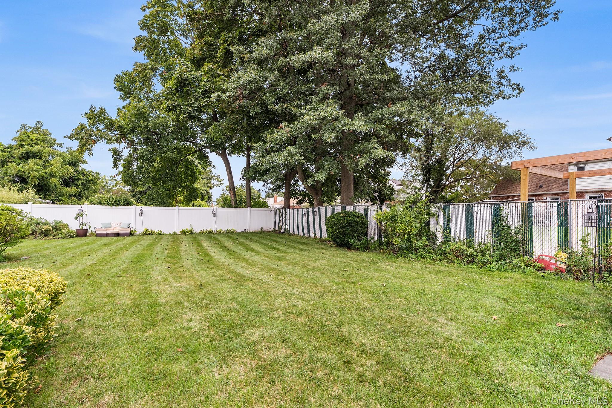 711 Charter Court – For Sale photo 46