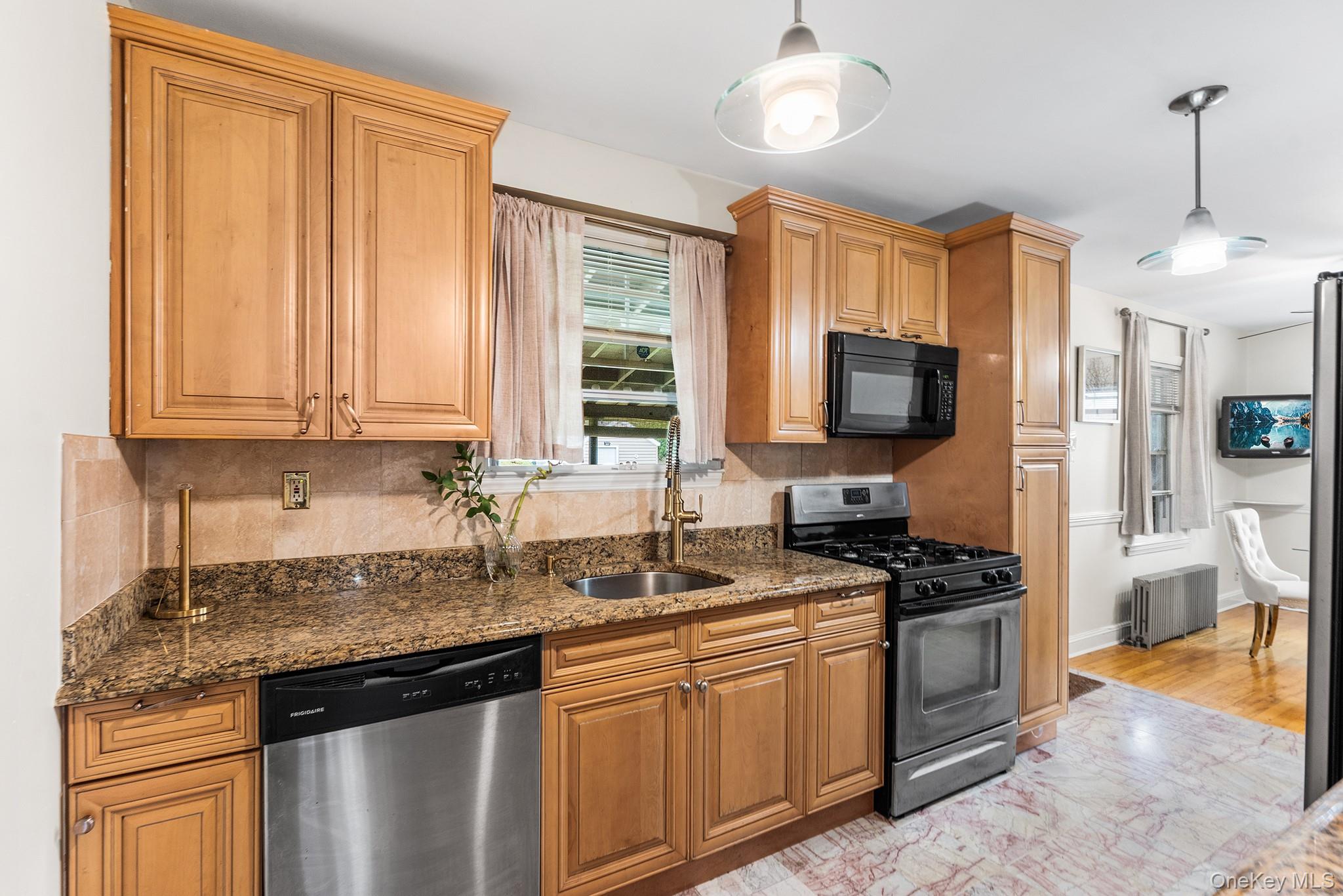 711 Charter Court – For Sale photo 12