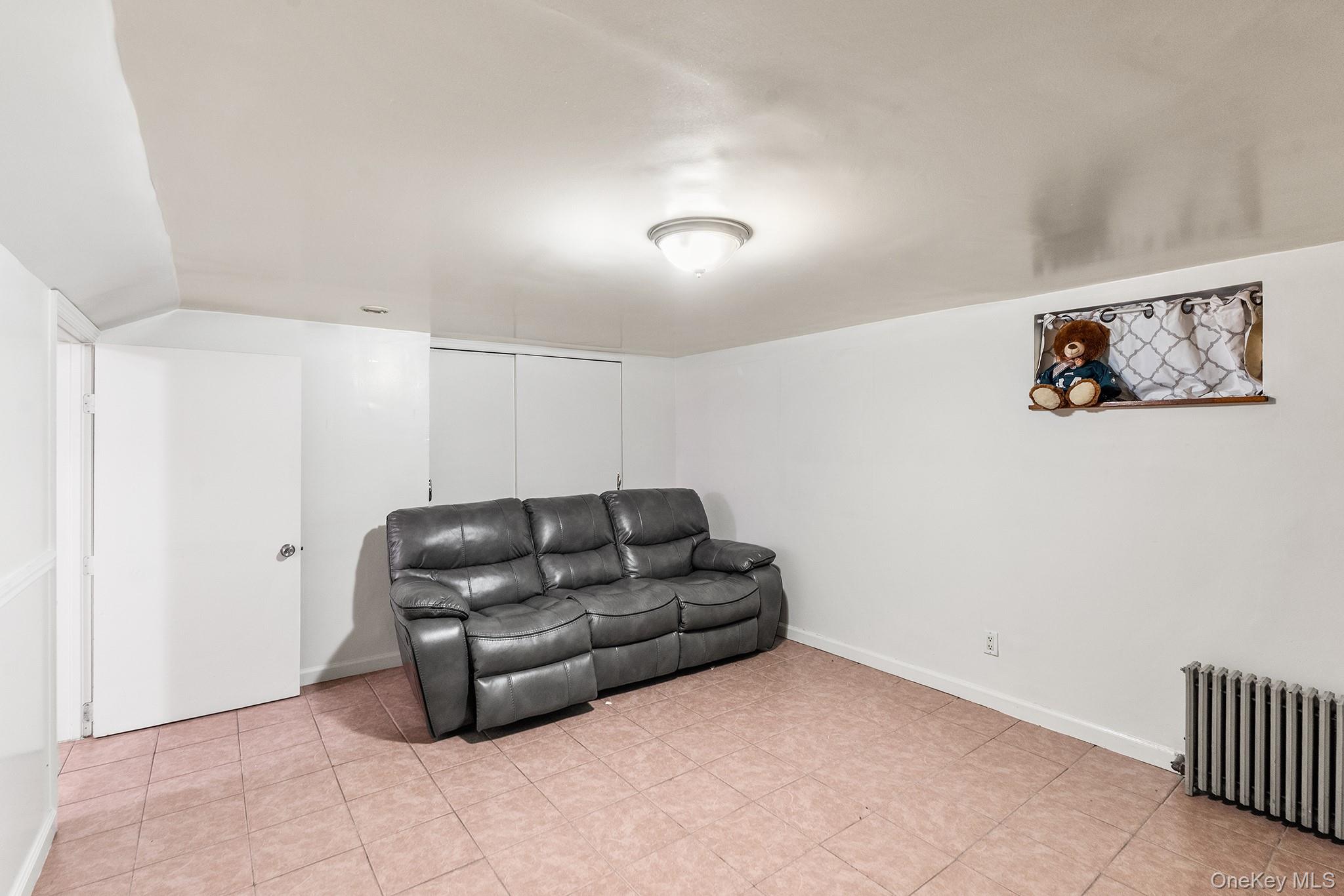 711 Charter Court – For Sale photo 31