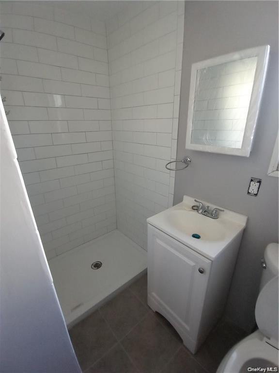 11 – 15 W Main Street, Unit 13 photo 15