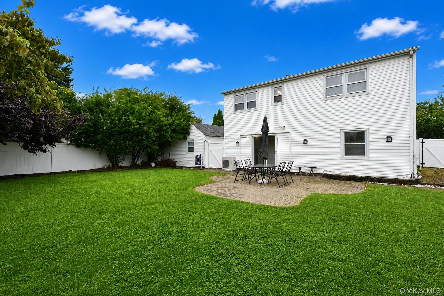 7 Swan Lane – For Sale photo 2