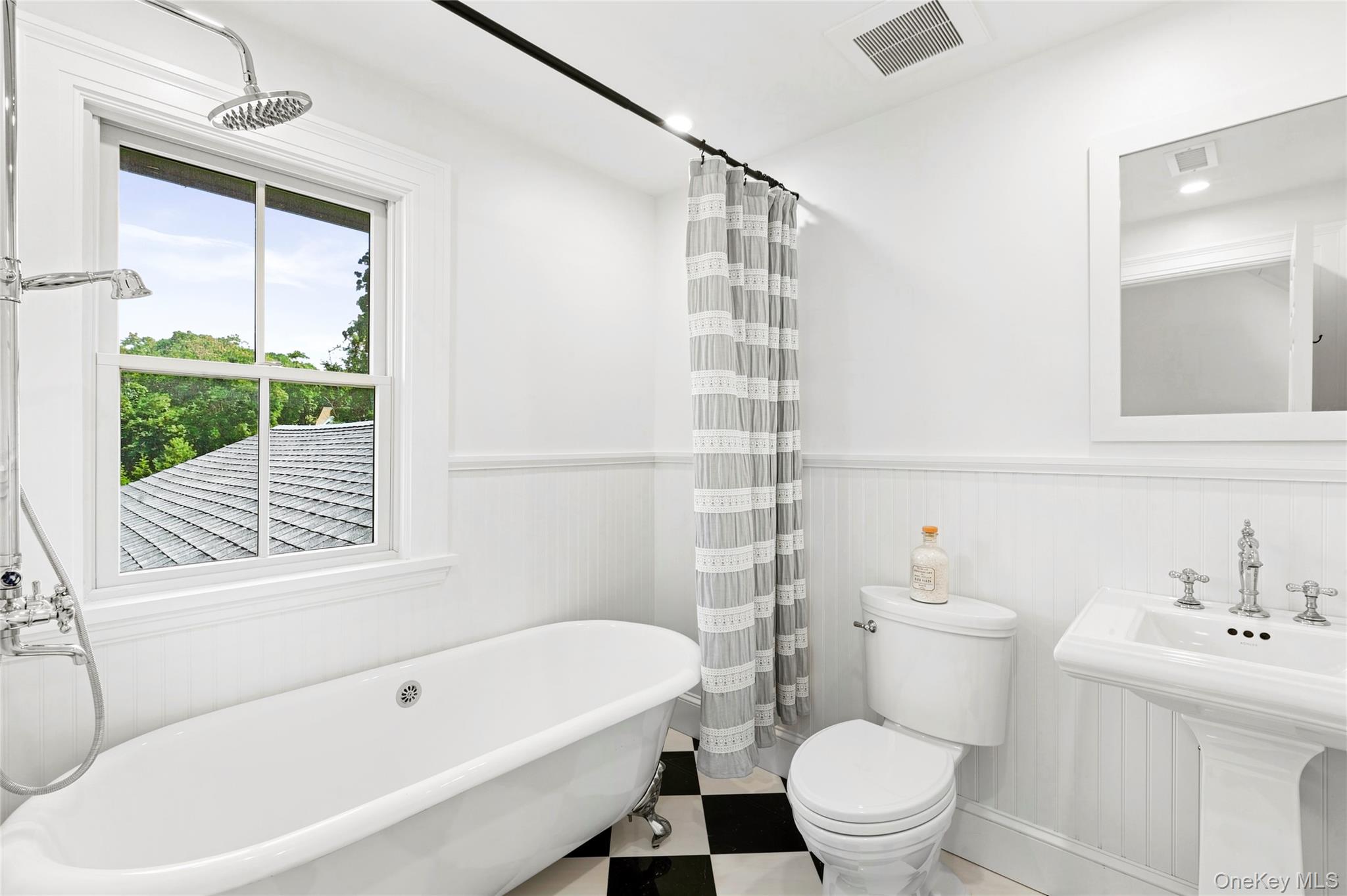 11 Shinnecock Road – For Sale photo 17