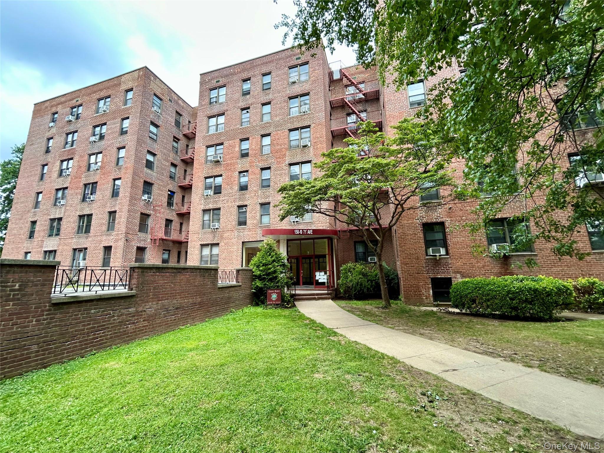 15020 71st Avenue, Unit 6J