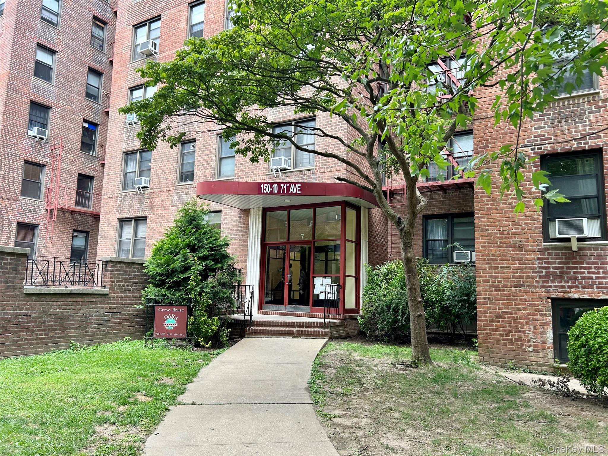 15020 71st Avenue, Unit 6J photo 2