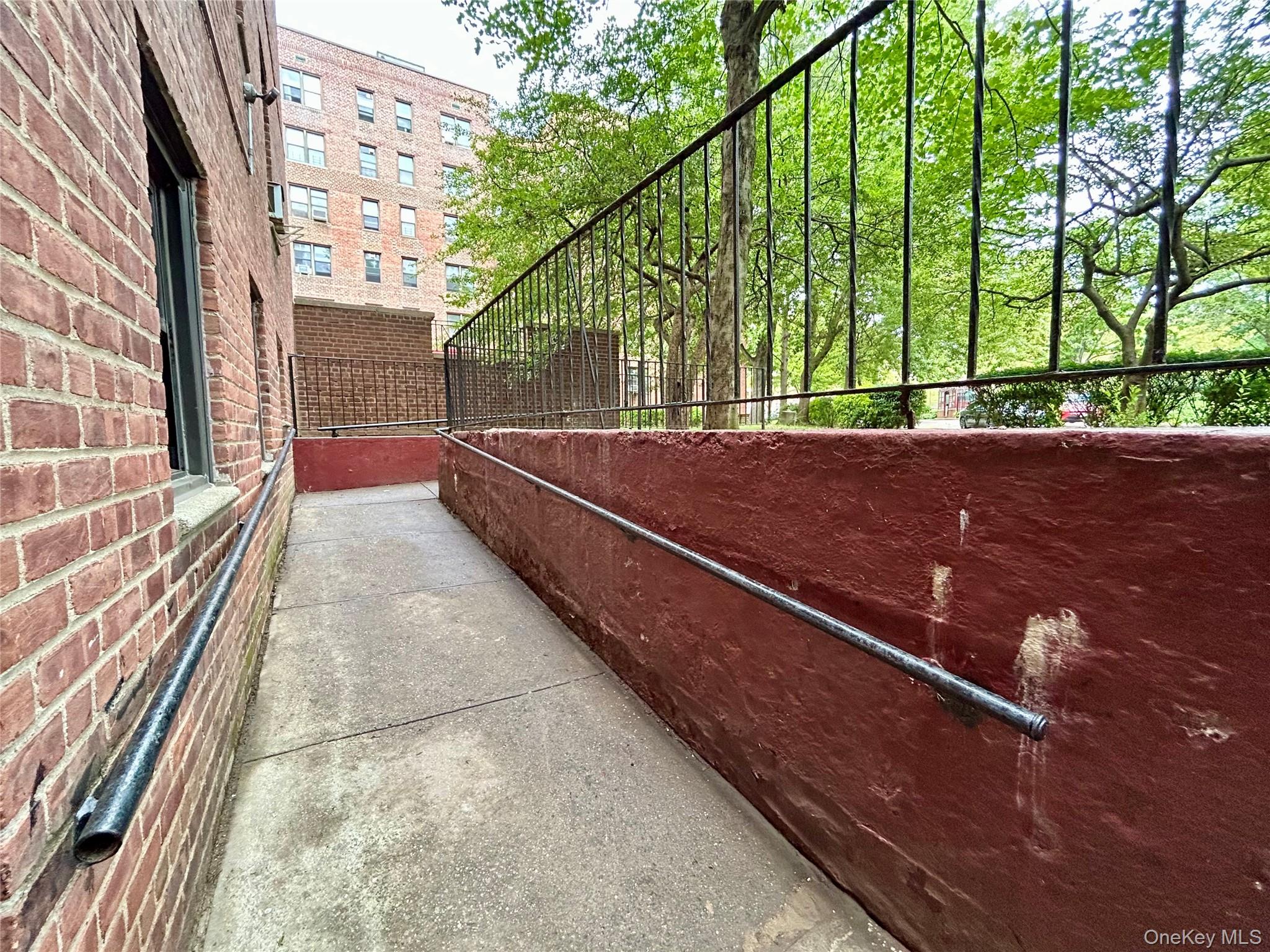 15020 71st Avenue, Unit 6J photo 20