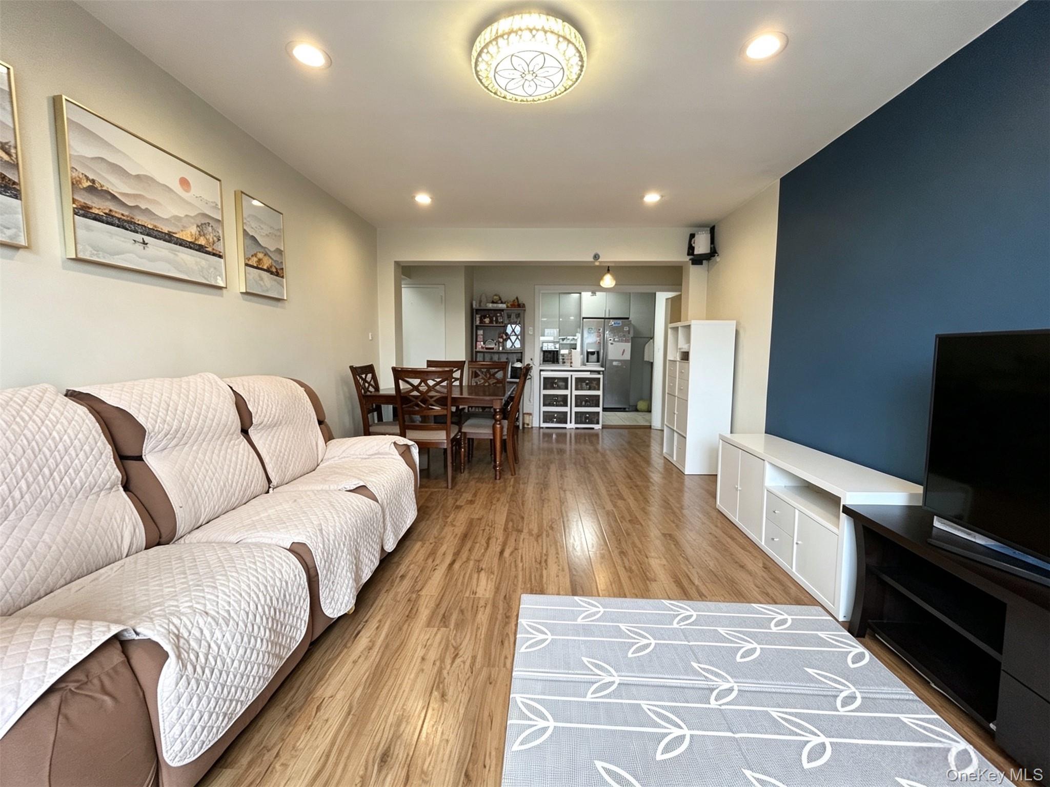 15020 71st Avenue, Unit 6J photo 5