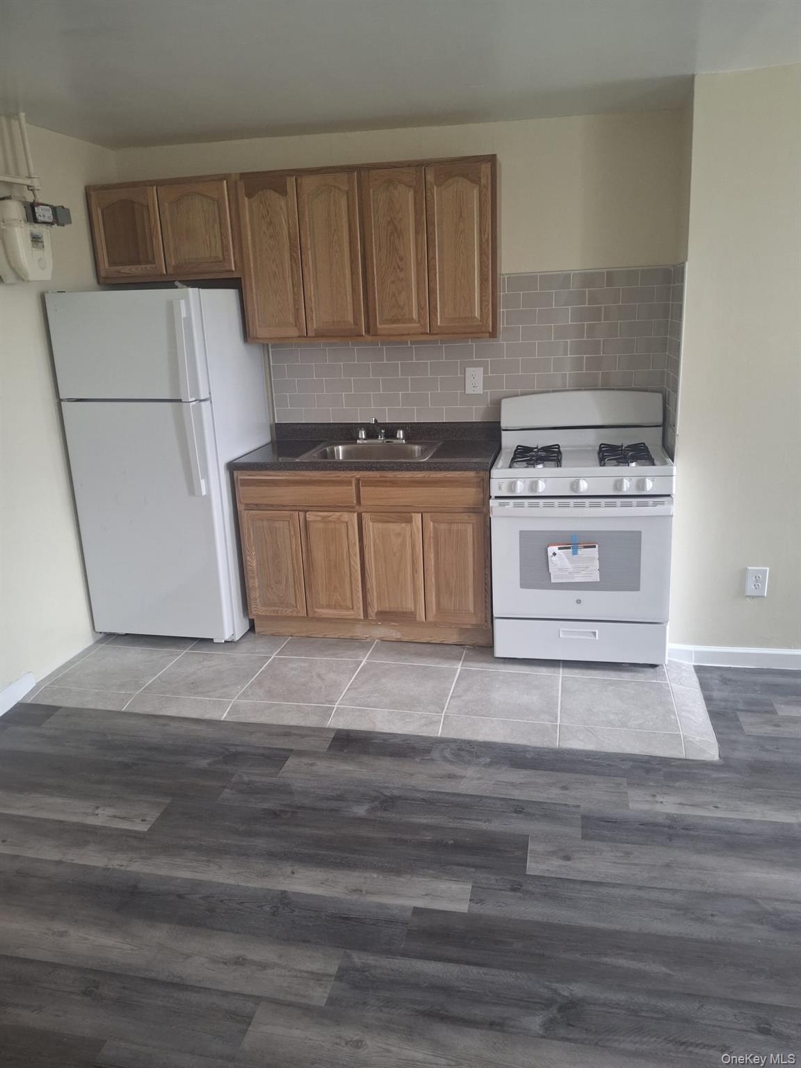 2015 Southern Blvd, Unit 8E