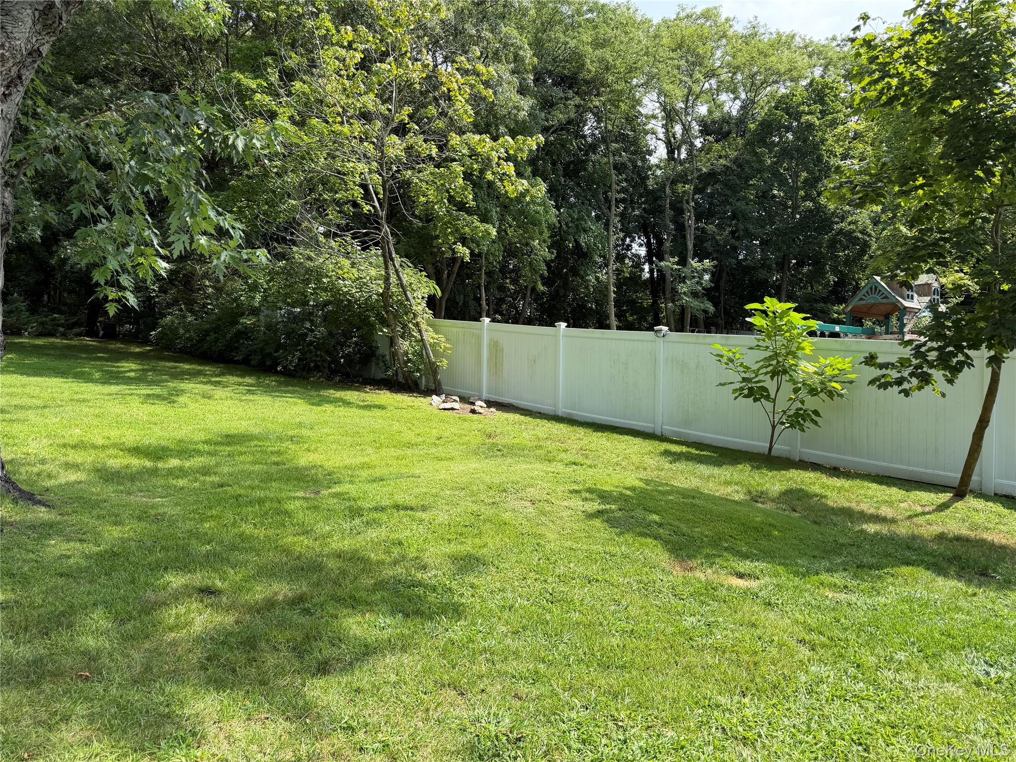 4 E Park Drive – For Sale photo 2