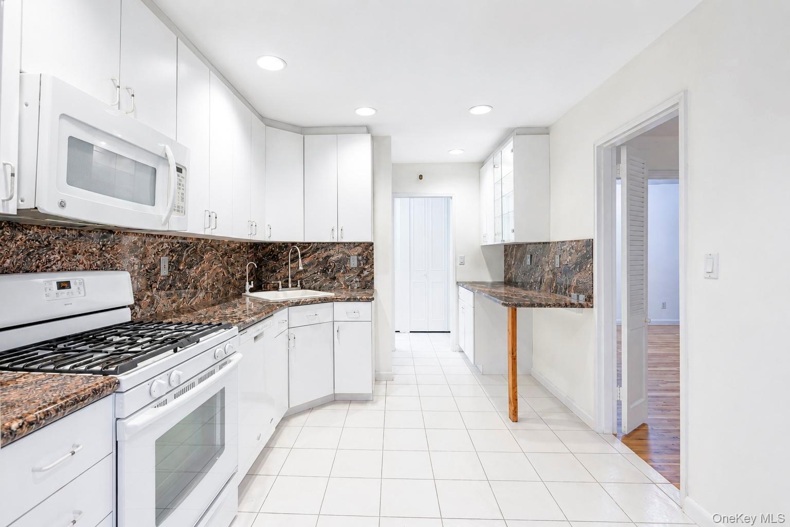25 Chapel Place, Unit 2M photo 11