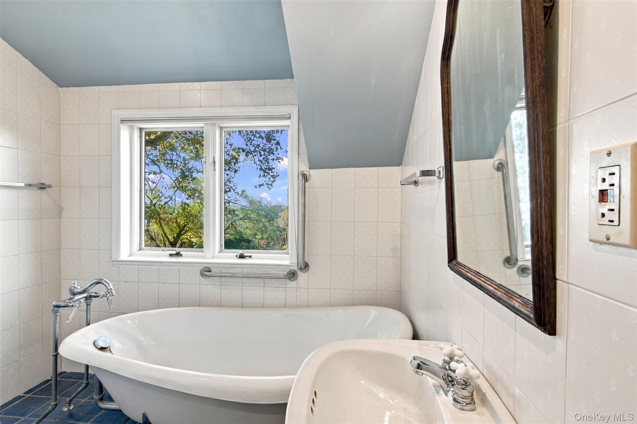 60 Crane Neck Road – For Sale photo 23