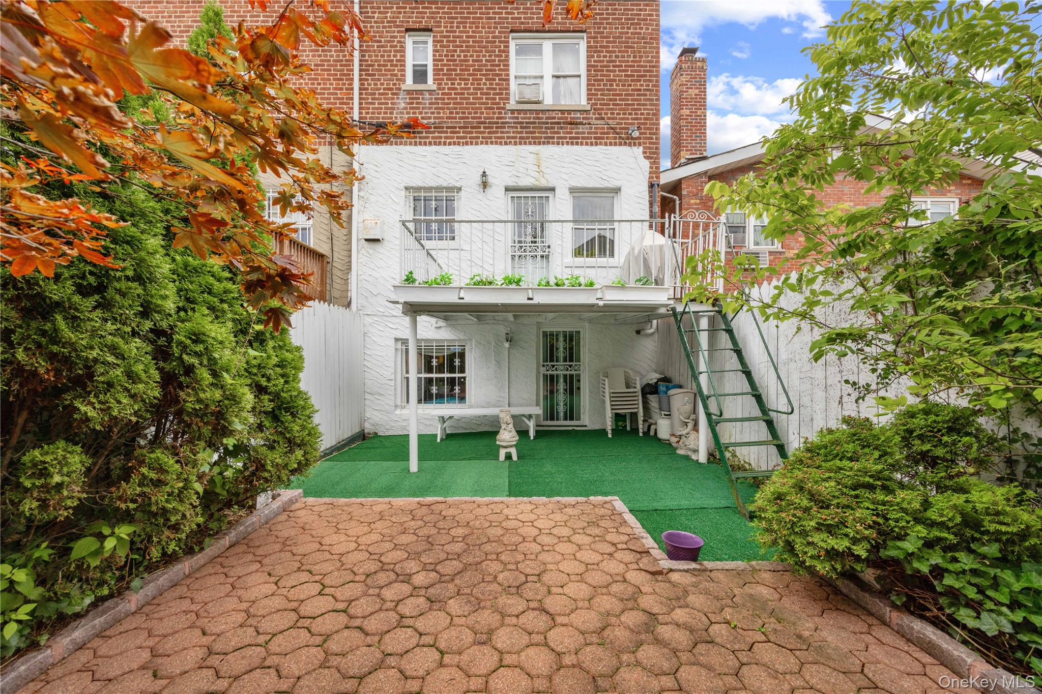 727 Hollywood Avenue – For Sale photo 36