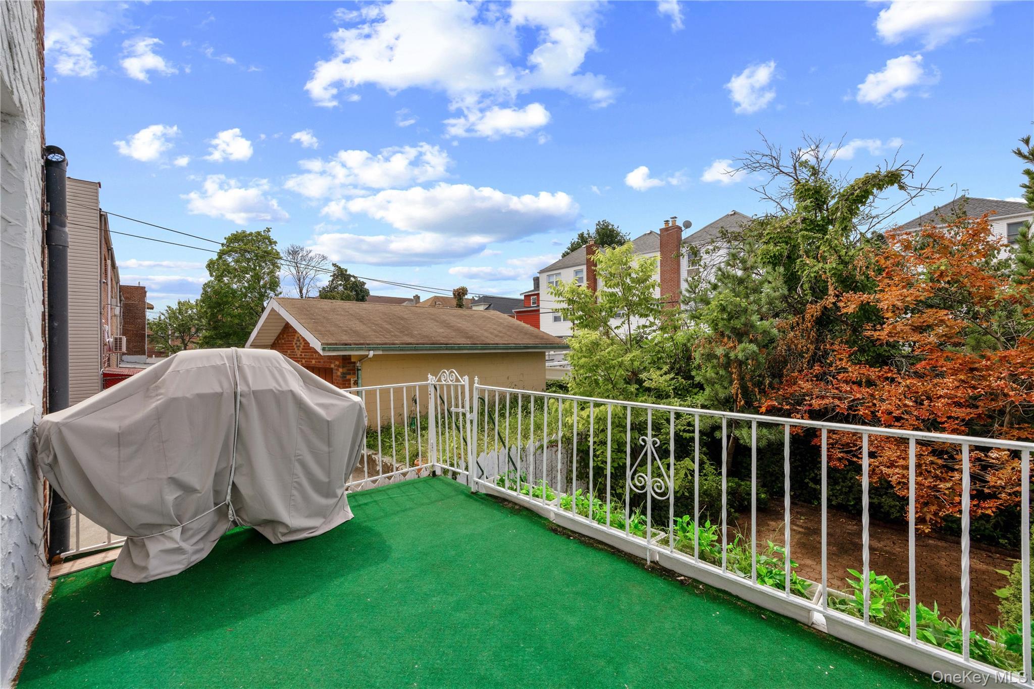 727 Hollywood Avenue – For Sale photo 38
