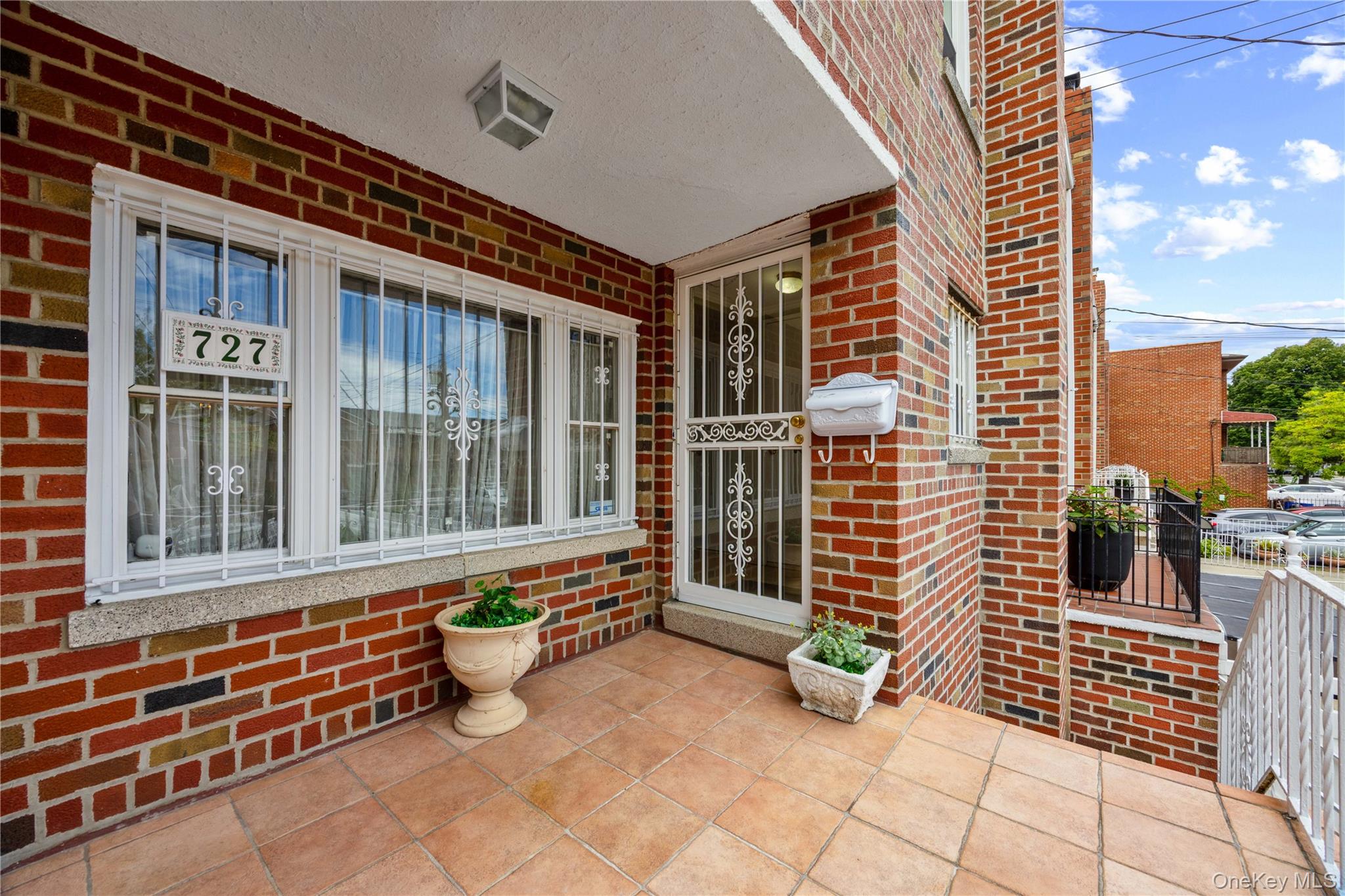 727 Hollywood Avenue – For Sale photo 5